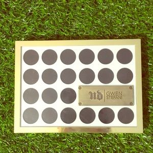 NWOT Gwen Stefani/Urban Decay Eye Shadow Pallet